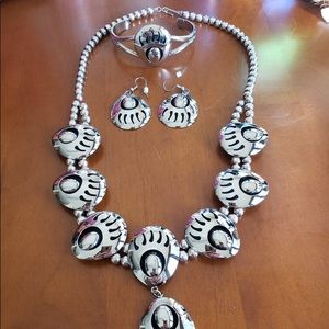 Paw Squash Blossom Jewelry Set